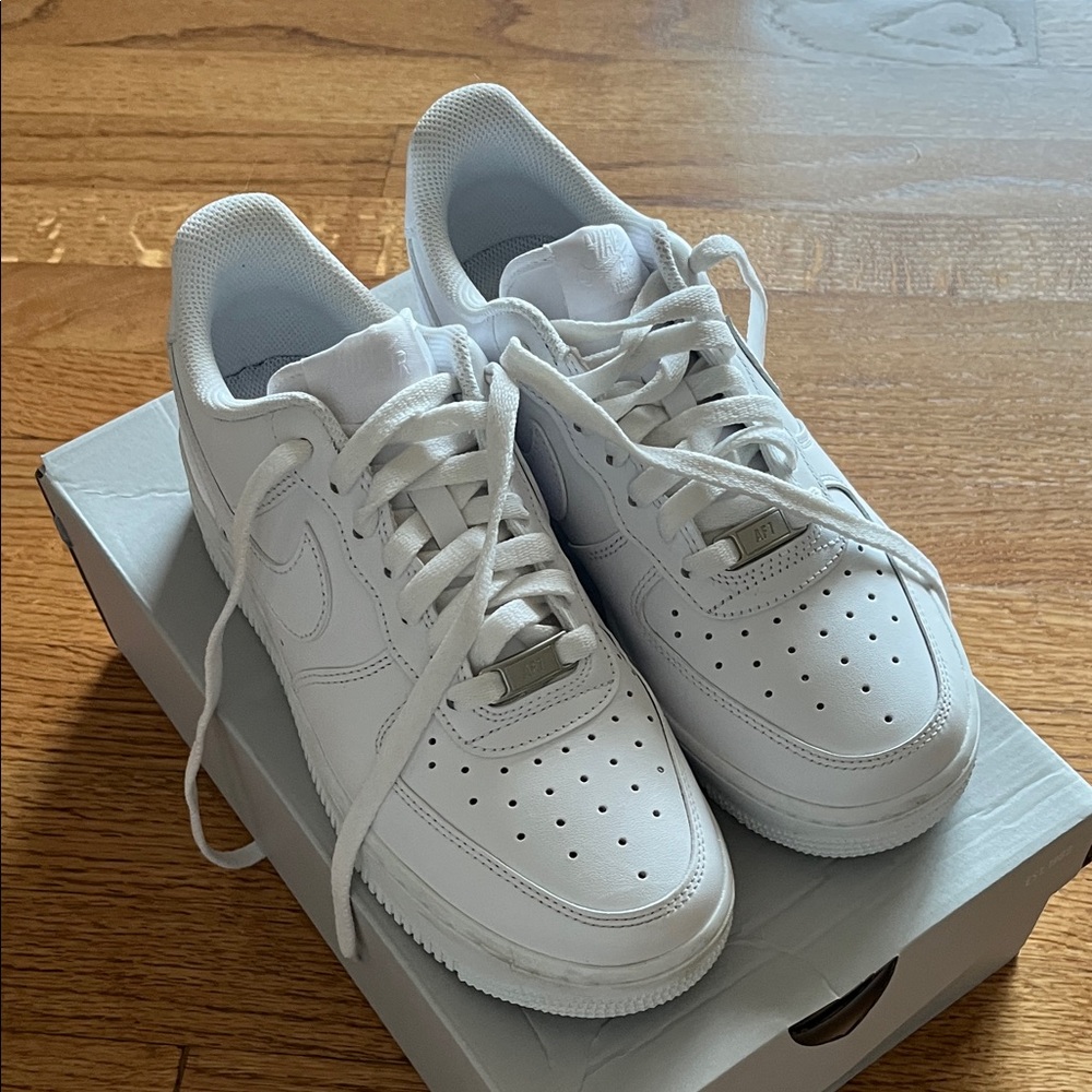 Nike White Leather Sneakers